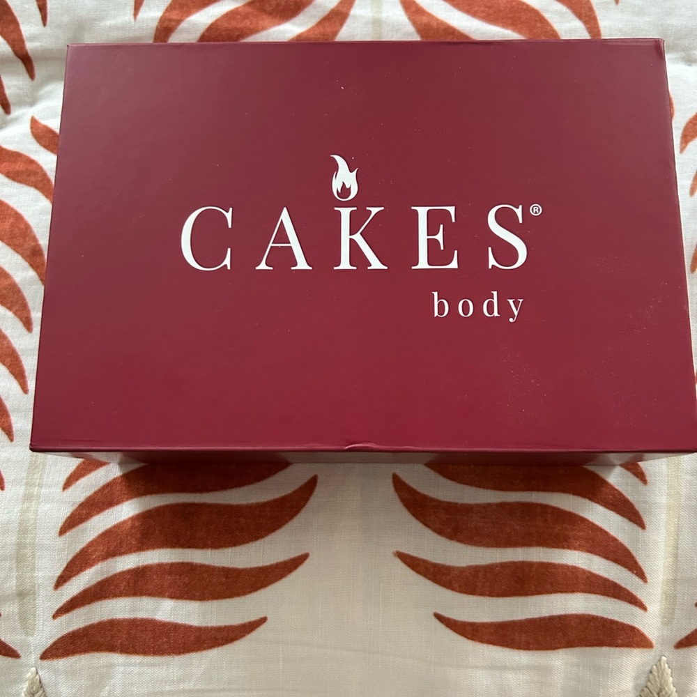 Cakes Body Cleavage Bra
